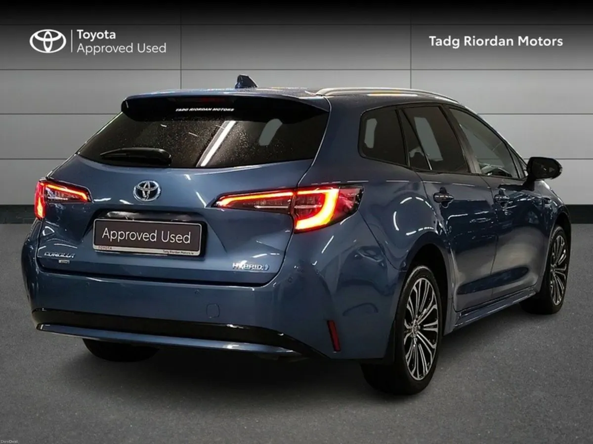 Toyota Corolla HYBRID SOL T/S - Image 2