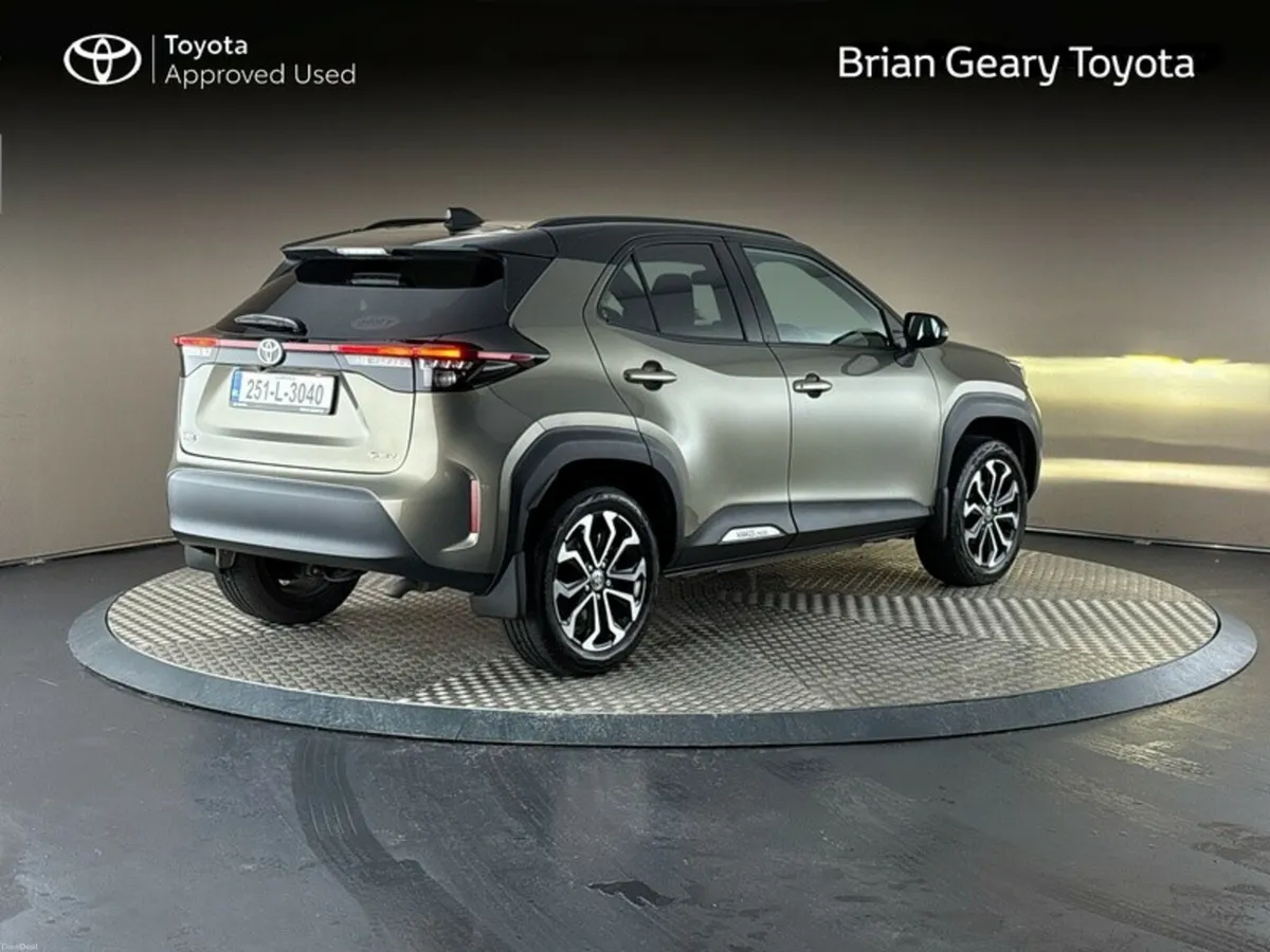 Toyota Yaris Cross HYBRID LUNA SPORT BI - Image 2