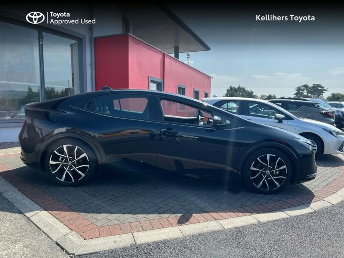 Toyota Prius PRIUS PLUG-IN HYBRID - Image 3