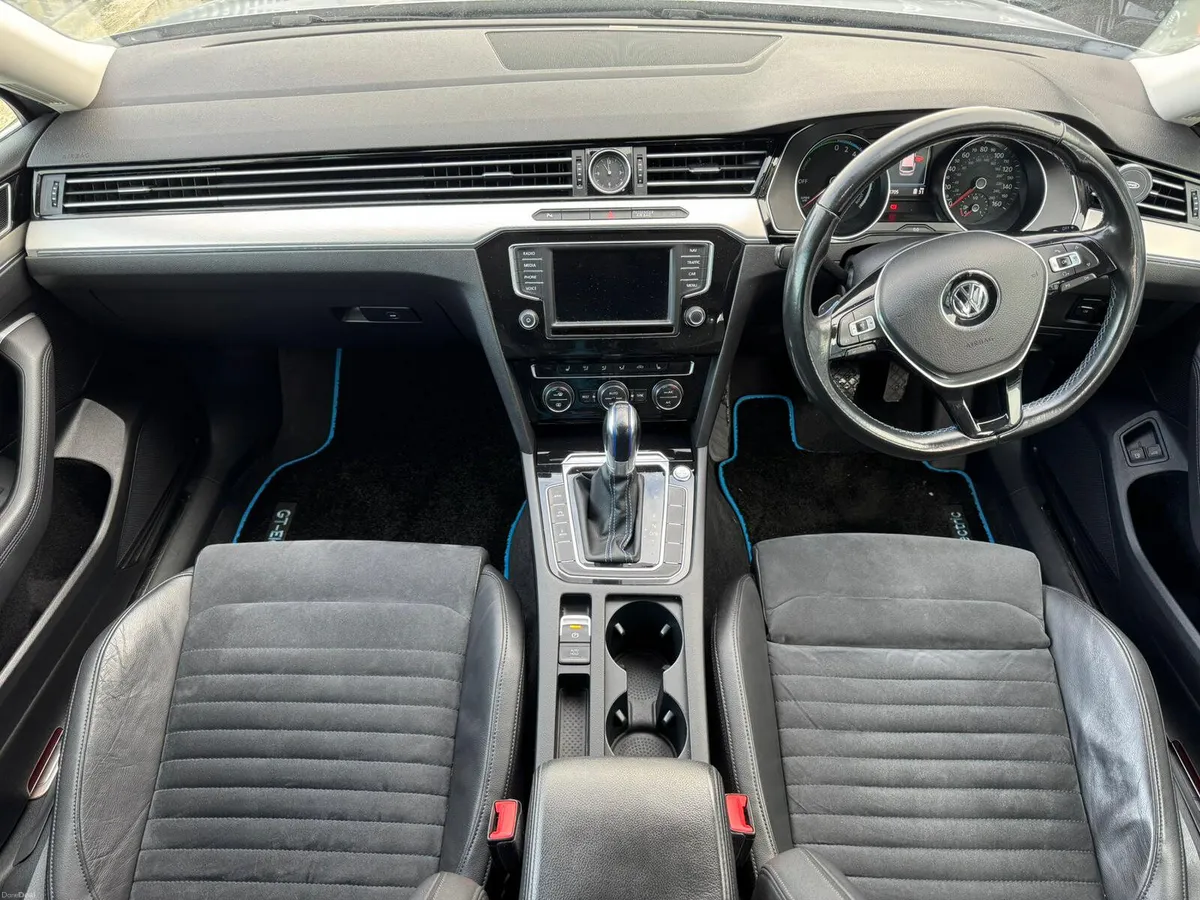 VOLKSWAGEN PASSAT 1.4 TSI GTE 5DR AUTO - Image 2