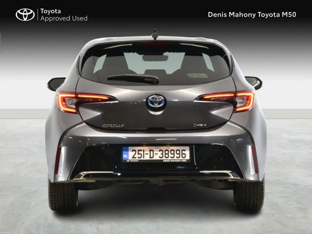 Toyota Corolla Hybrid Luna Sport Auto - Image 4