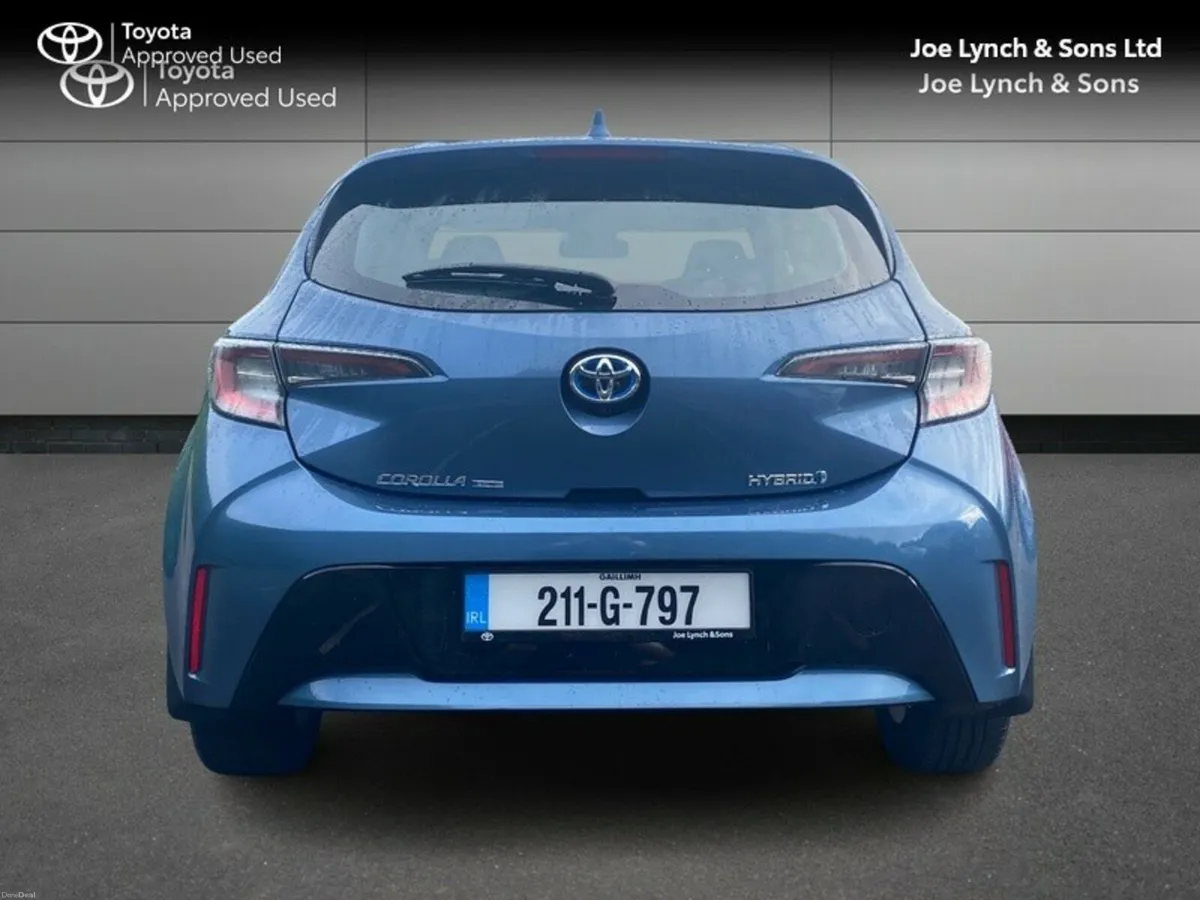 Toyota Corolla HYBRID LUNA H/B 4DR AUTO - Image 4