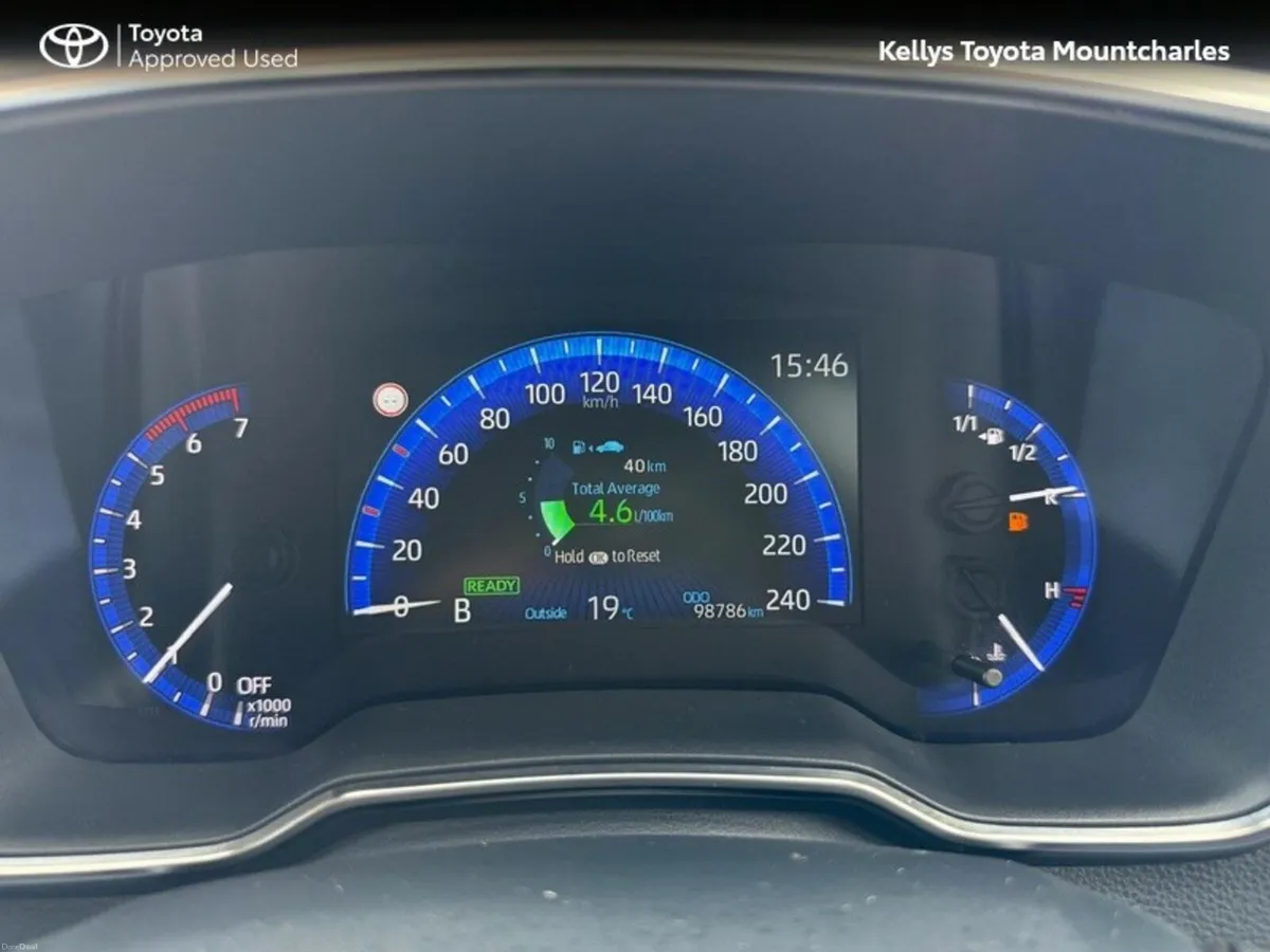 Toyota Corolla HYB LUNA SALOON 4DR AUTO HYBRID - Image 2