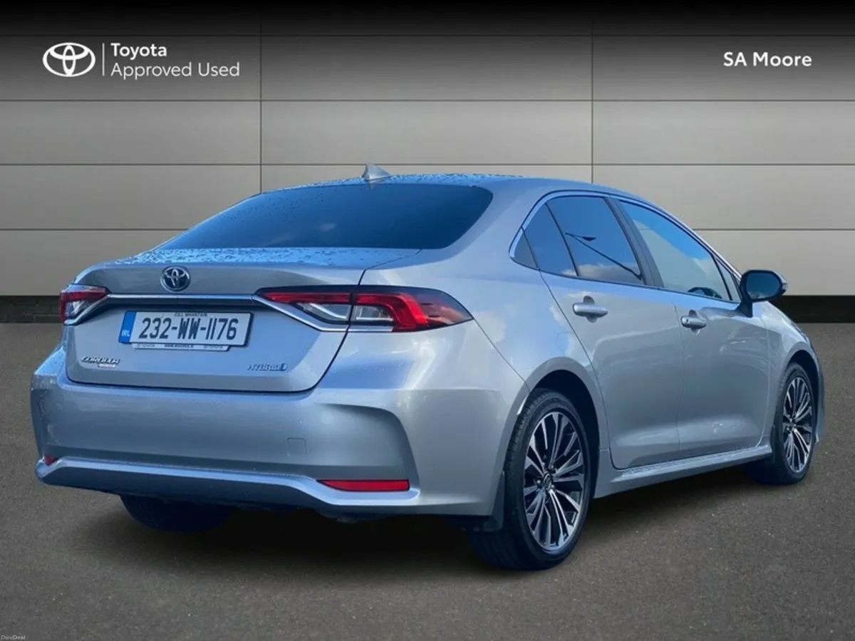 Toyota Corolla LUNA SPORT SALOON - Image 2