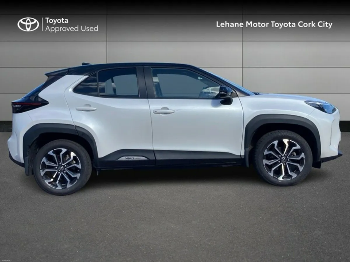 Toyota Yaris Cross YARIS CROSS LUNA SPORT 4DR AUTO - Image 3