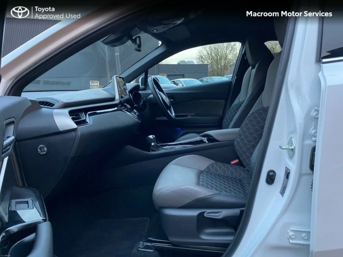 Toyota C-HR FRESH SELECTION OF TRADE-INS C-HR 1.8 - Image 6