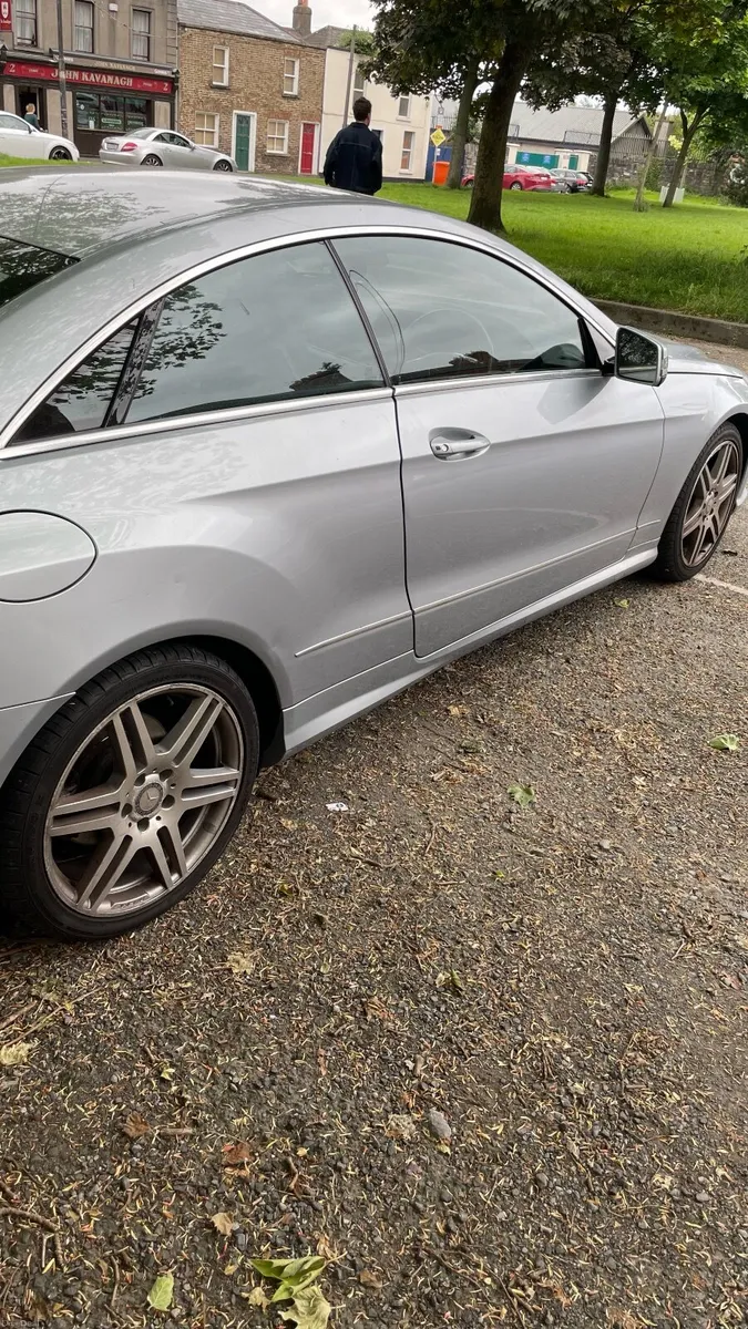 MERCEDES E250 CDI COUPE 201 HP - Image 3