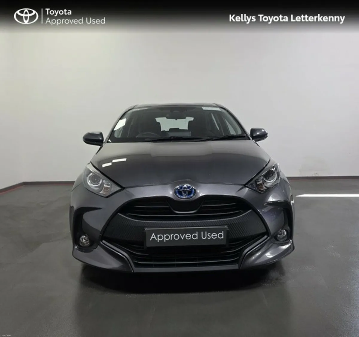 Toyota Yaris YARIS 1.5 HYBRID LUNA #43 - 1 OWNER - - Image 4