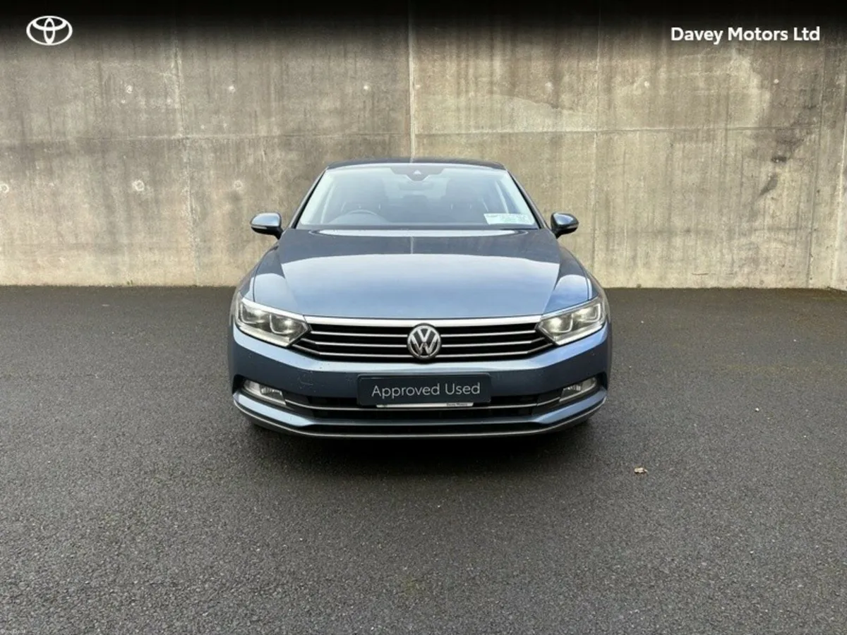 Volkswagen Passat HIGHLINE 2.0 TDI MANUAL 6SPEED F - Image 5