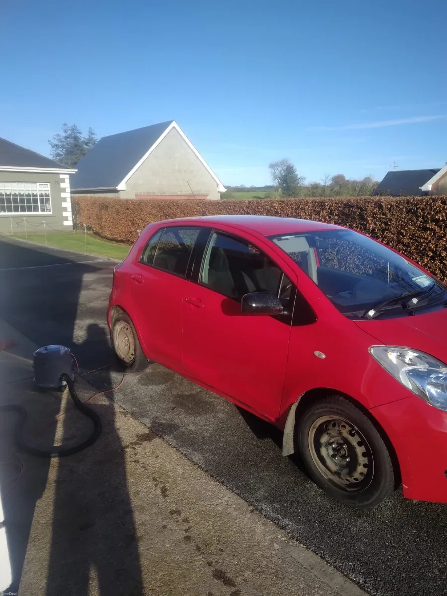 Toyota Yaris 2006 - Image 4