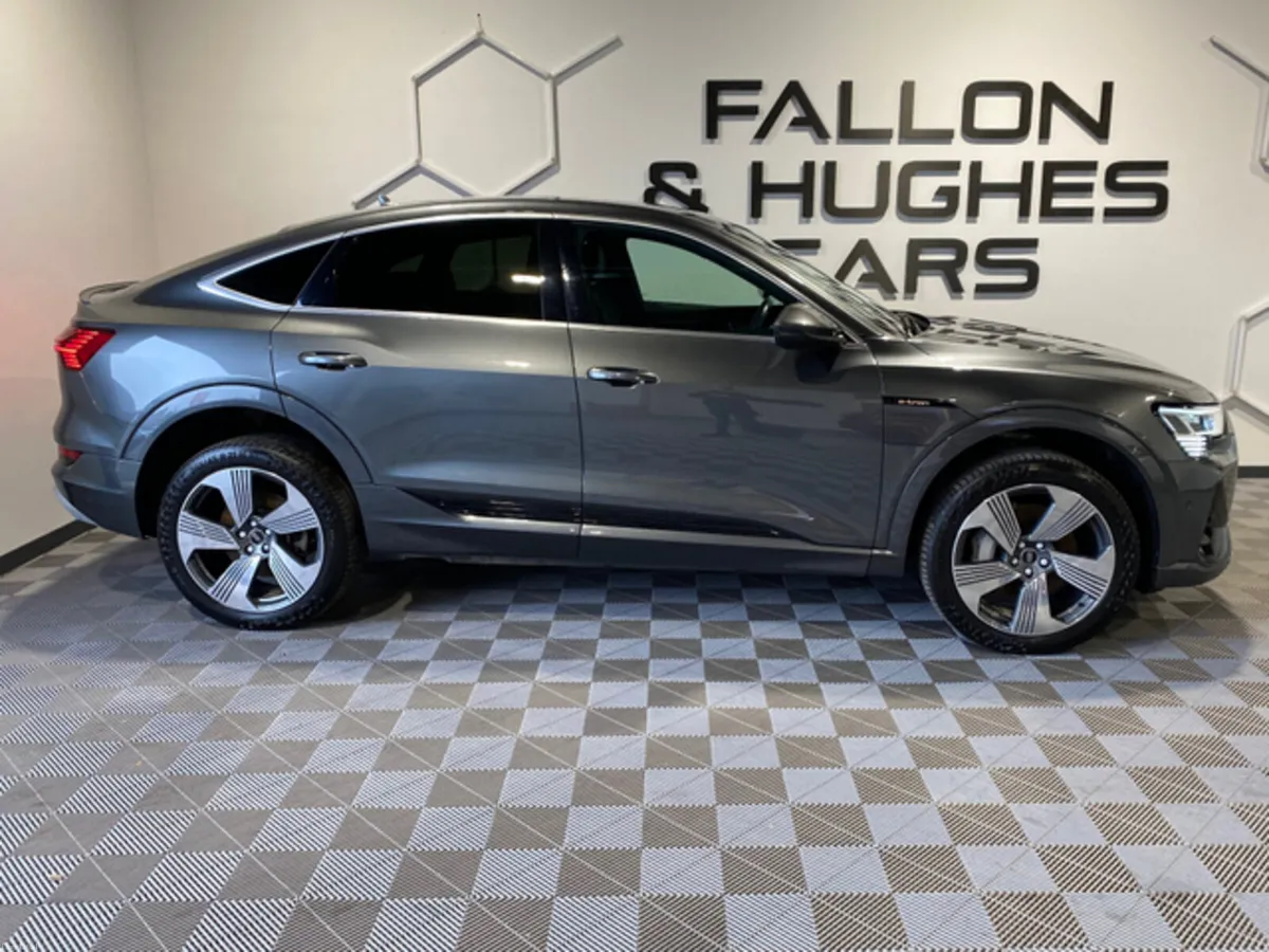 AUDI E-TRON S LINE 55 QUATTRO SPORTBACK - Image 4