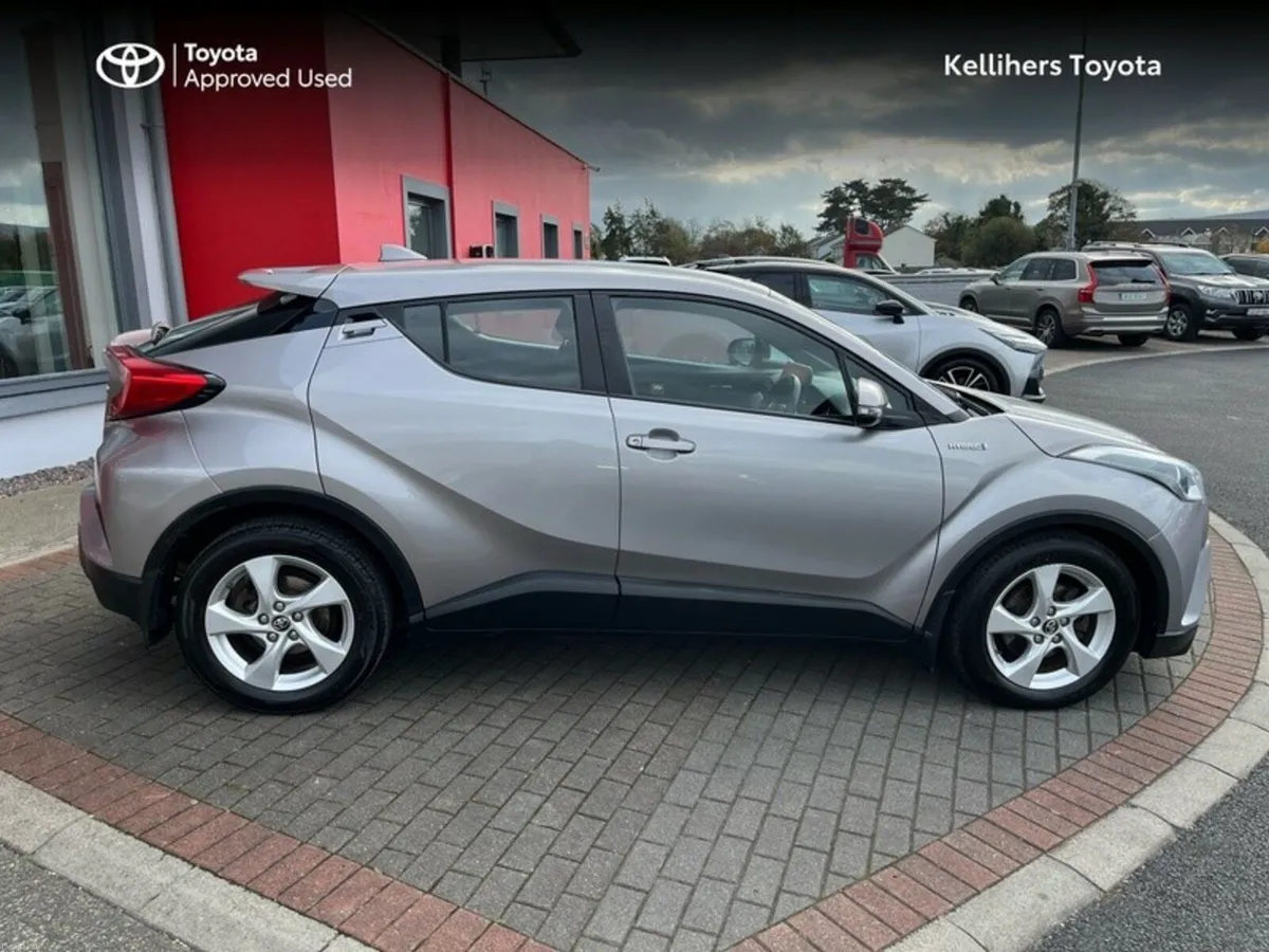 Toyota C-HR HYBRID LUNA 4DR AUTO - Image 3