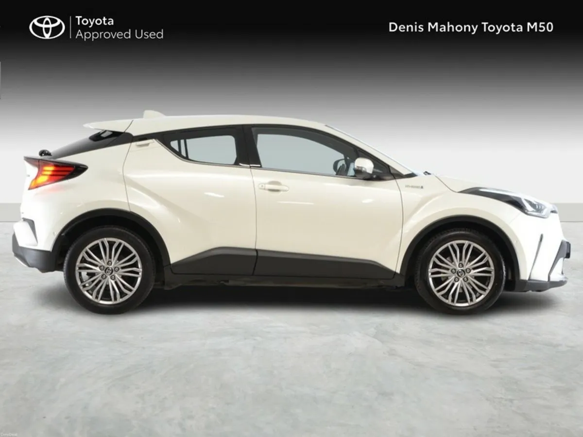 Toyota C-HR SOL Hybrid Auto - Image 3
