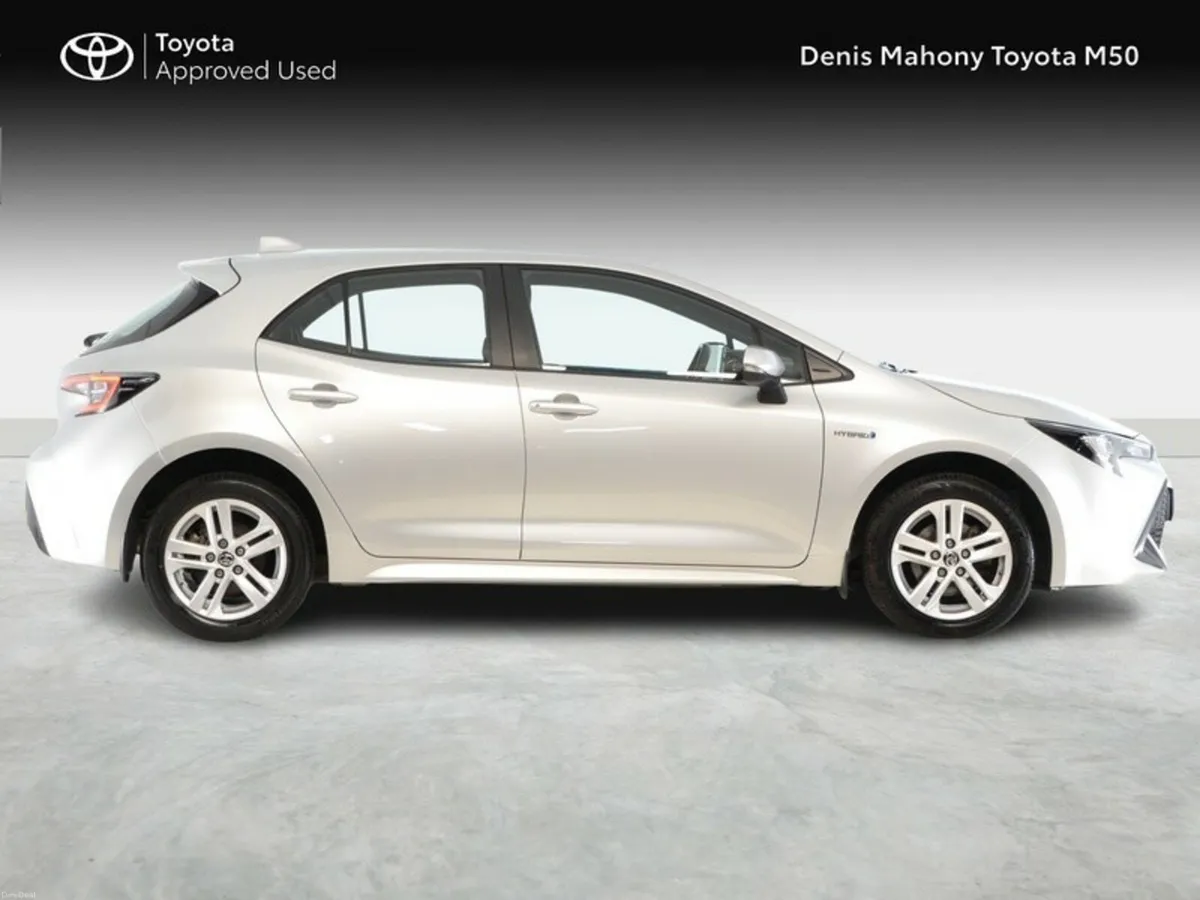 Toyota Corolla Hybrid Luna Hatchback Auto - Image 3