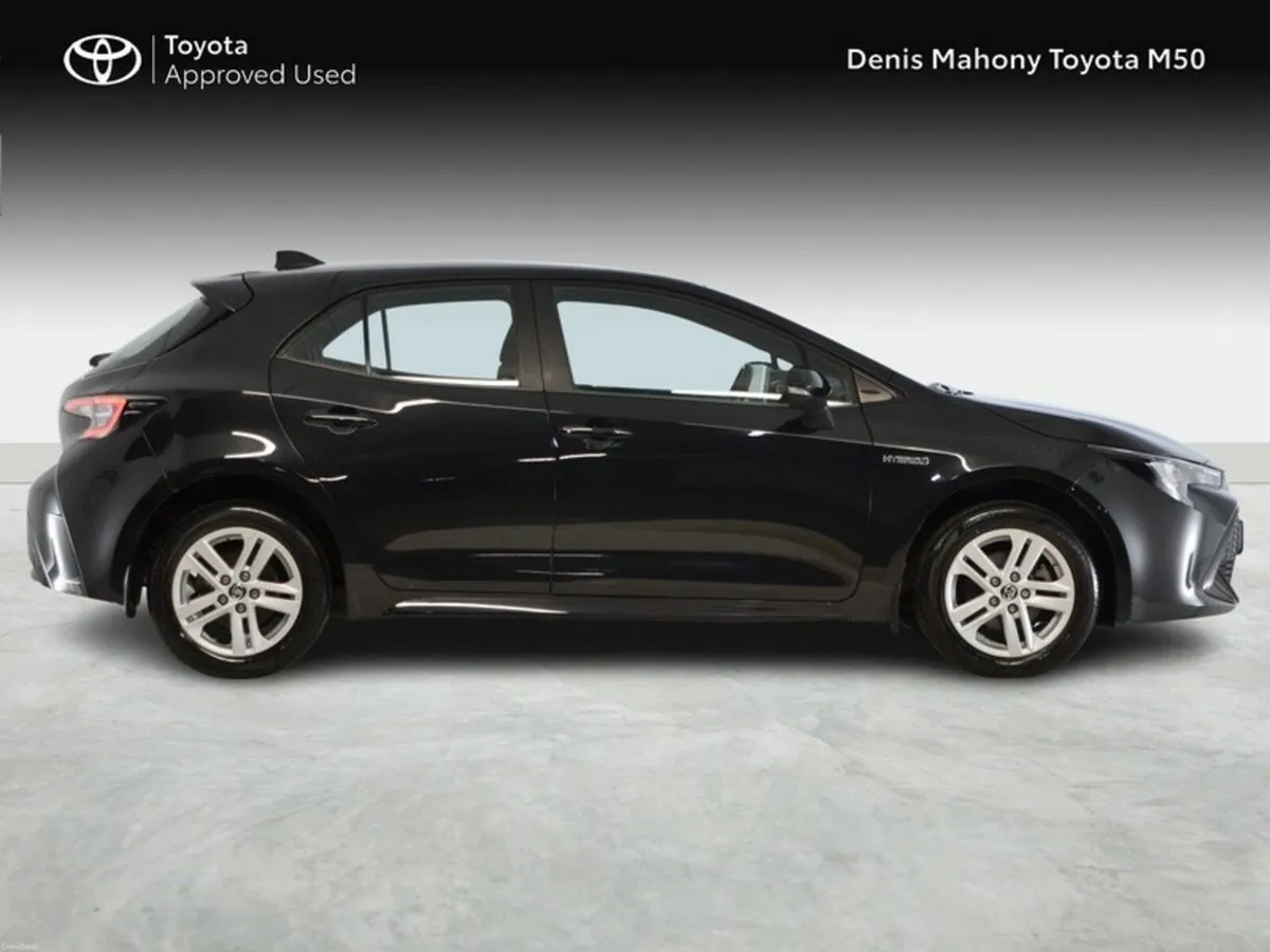 Toyota Corolla Hybrid Luna Hatchback Auto - Image 3