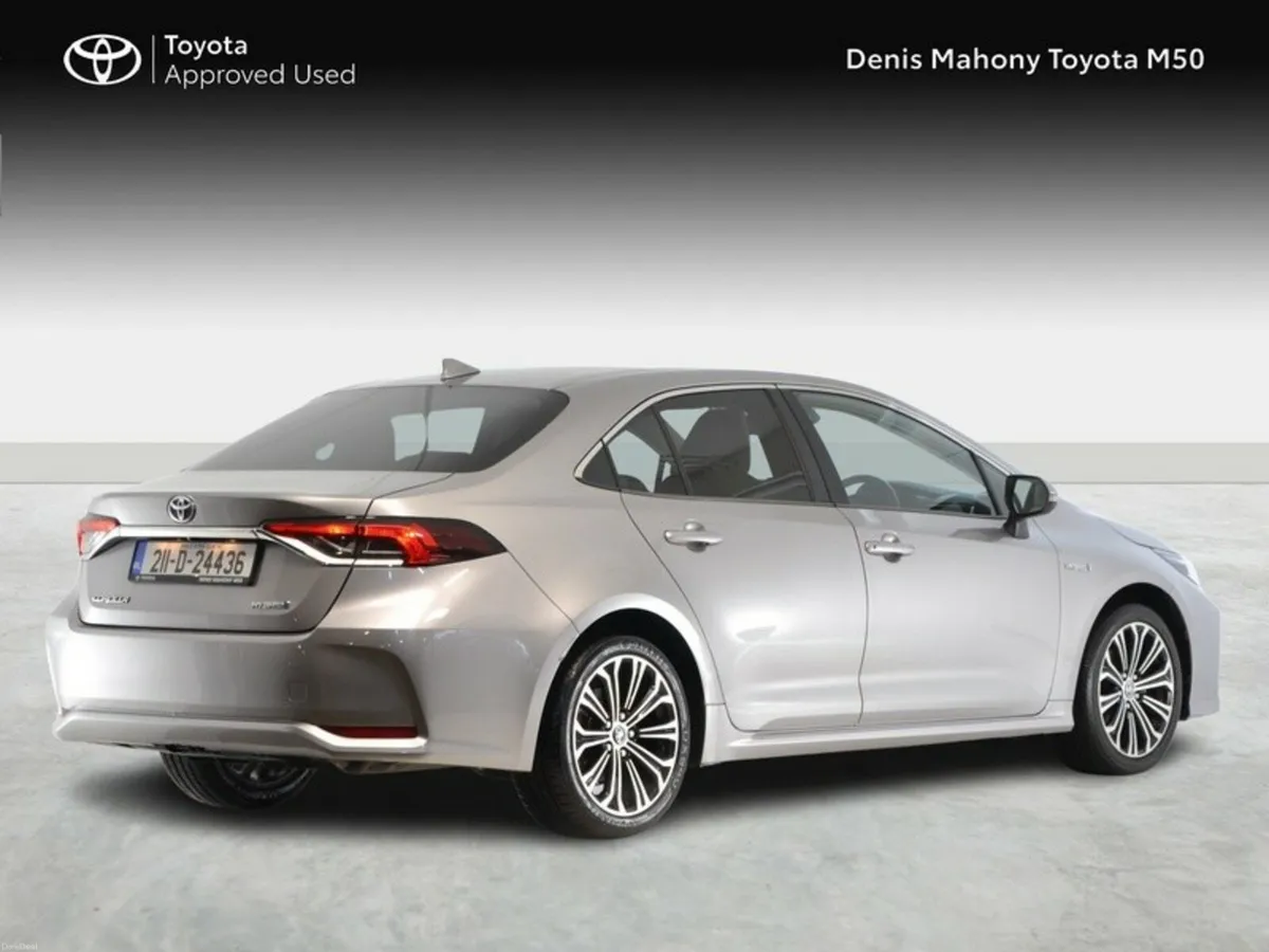 Toyota Corolla Hybrid Luna Sport Auto - Image 2