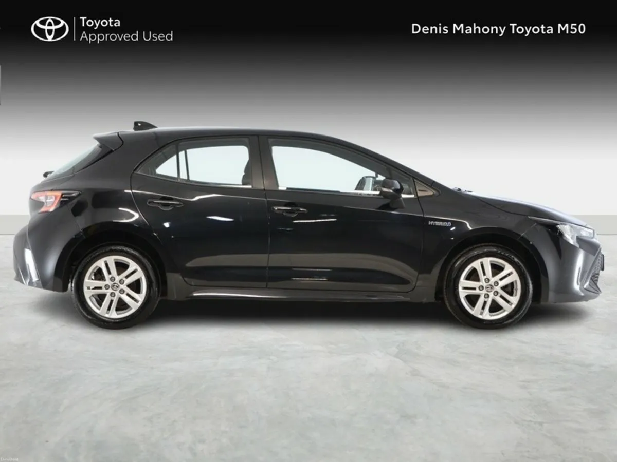 Toyota Corolla Hybrid Luna Hatchback - Image 3