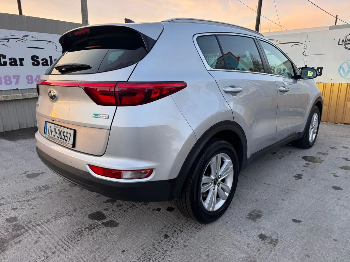 171 Kia Sportage 1.7D PLATINUM S AUTO - Image 6