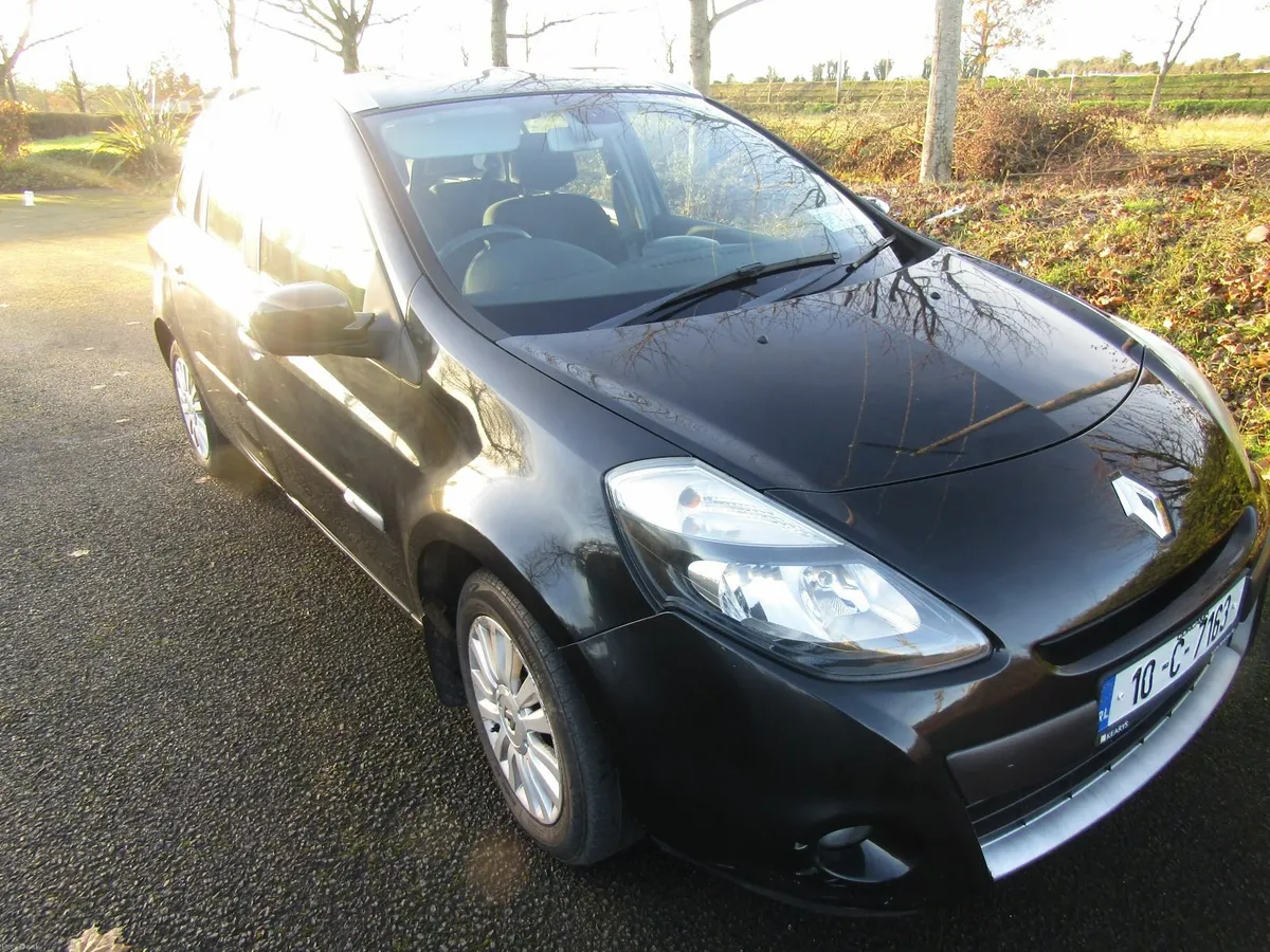 Renault Clio 2010 - Image 1