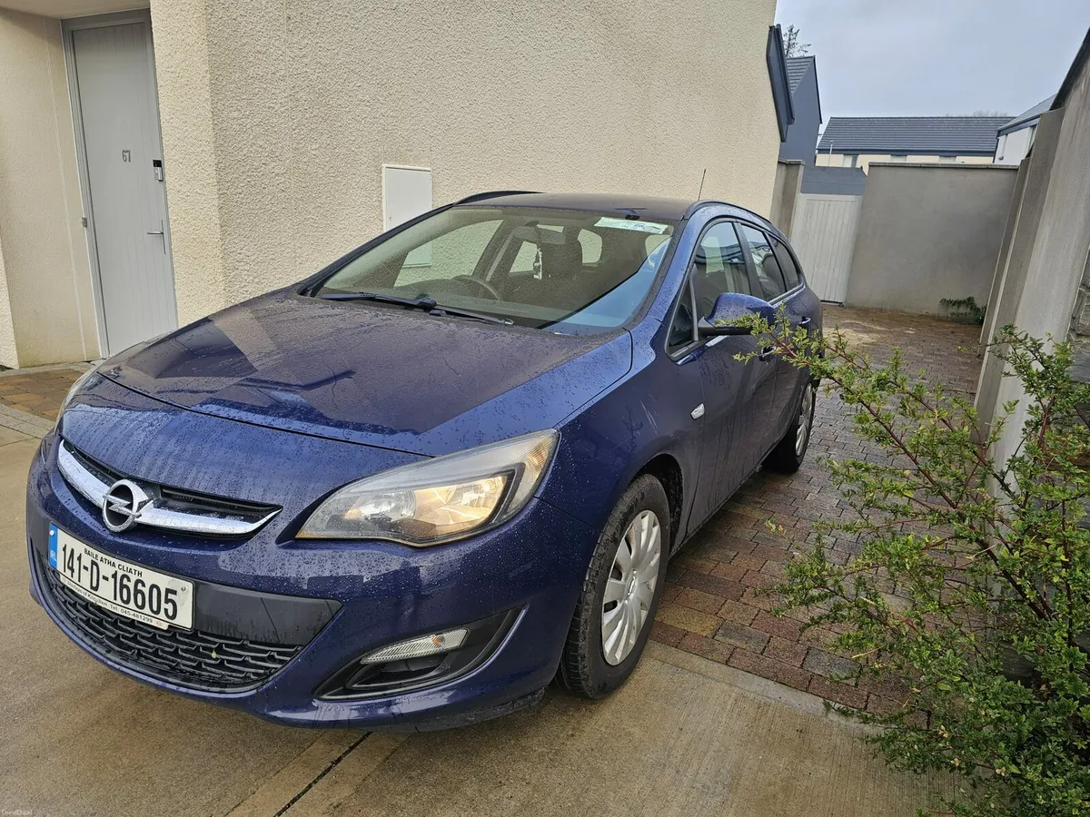 OPEL ASTRA 2014 - Image 1