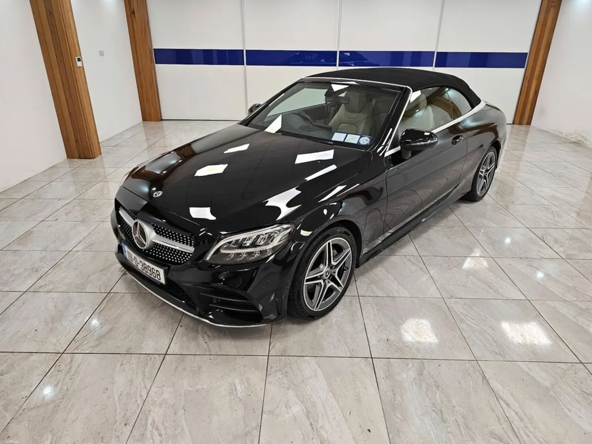 Mercedes-Benz C-Class BLACK WITH IVORY // C 180 Ca - Image 4