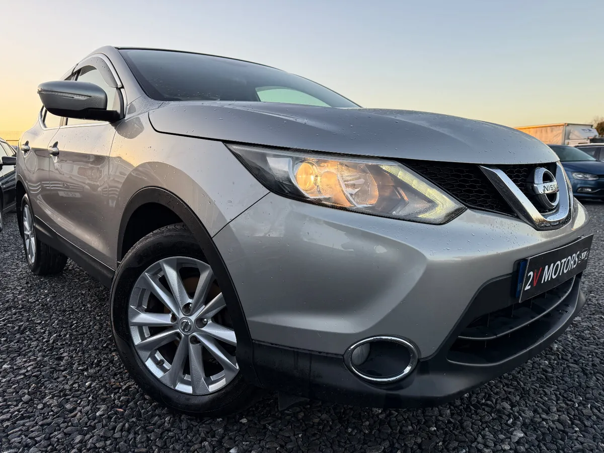 🔵 Nissan Qashqai 1.2 PET SV 5DR LOW KM - Image 5