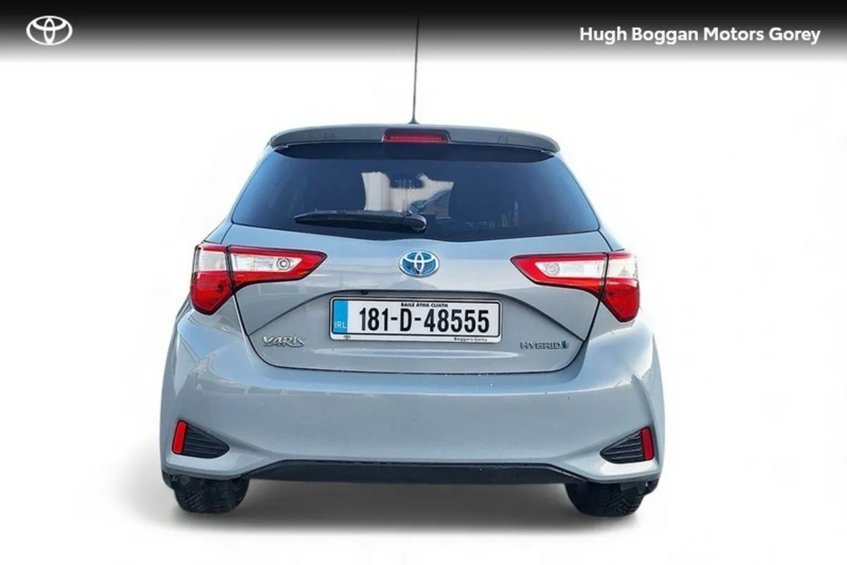 Toyota Yaris 1.5 VVT-I CVT DESIGN 5DR AUTO - Image 4