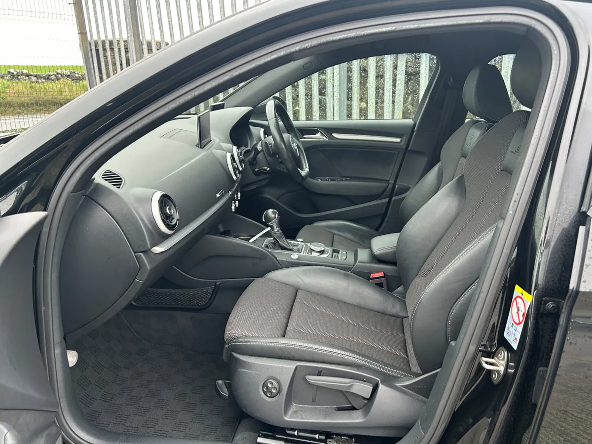 Audi A3 Saloon S line automatic  2018 - Image 3