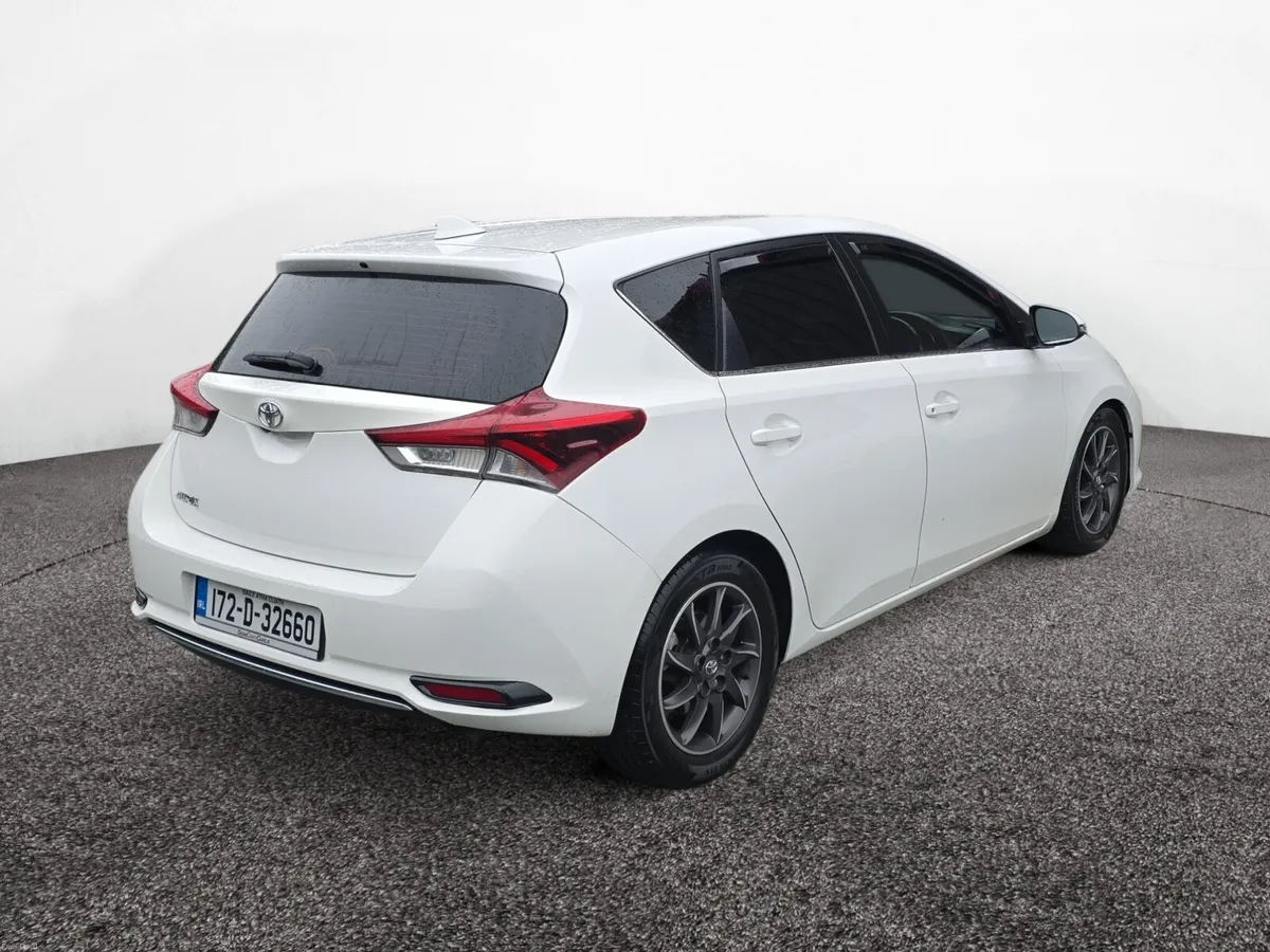 Toyota Auris 2017 Manual - Image 3