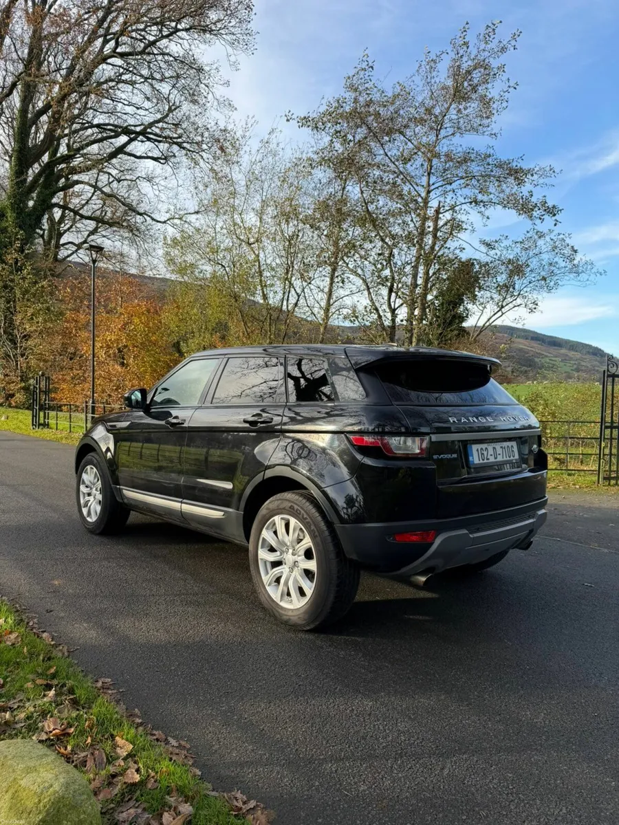 162 Range Rover Evoque 4WD - Image 4