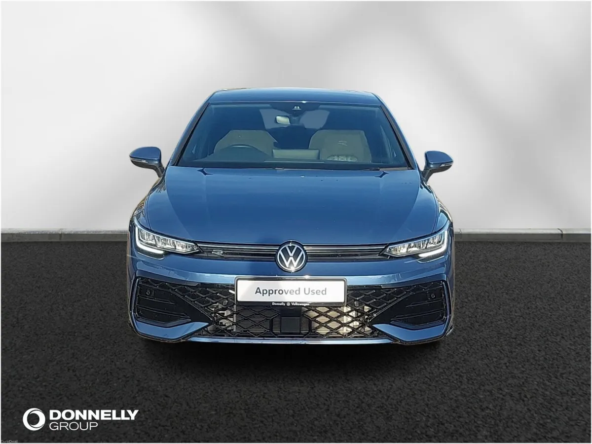 Volkswagen Golf Hatchback R-Line - Image 4