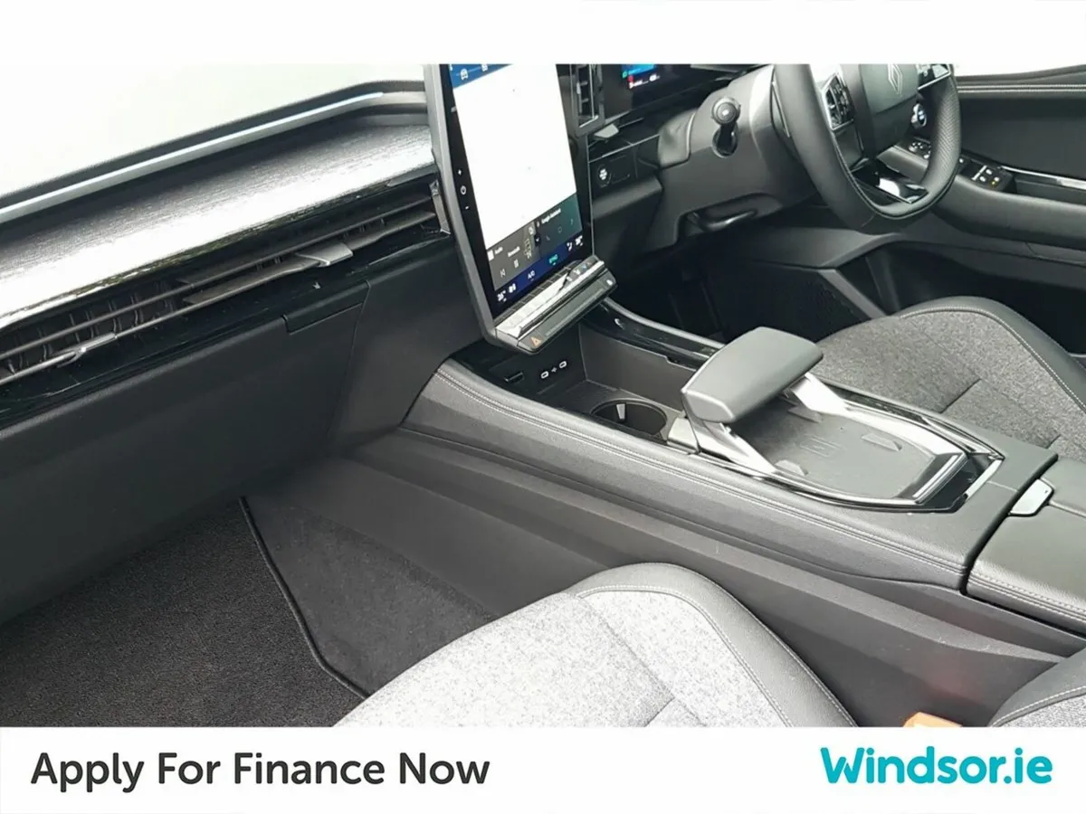 Renault Austral techno full hybrid E-Tech 200 Auto - Image 4