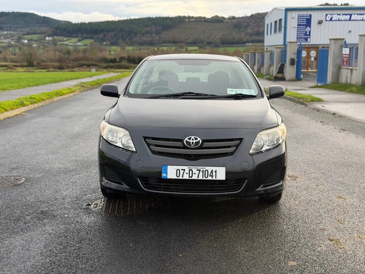 2007 Toyota Corolla - Image 2
