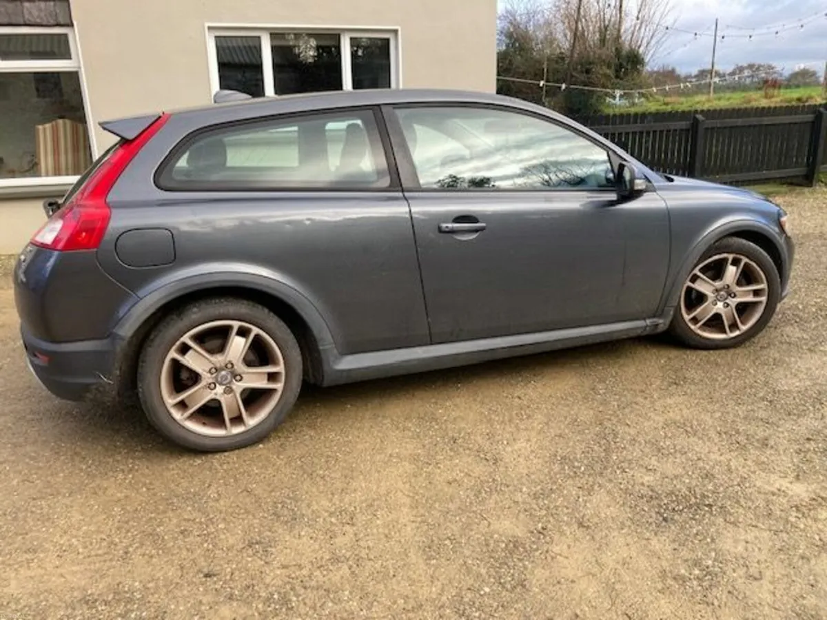 Volvo C30 2009 - Image 2