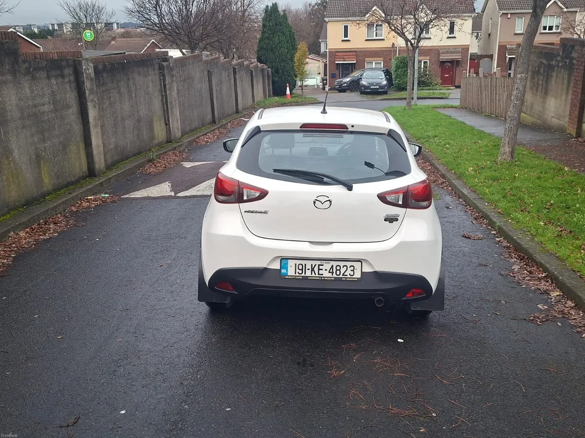 Mazda 2 - Image 4