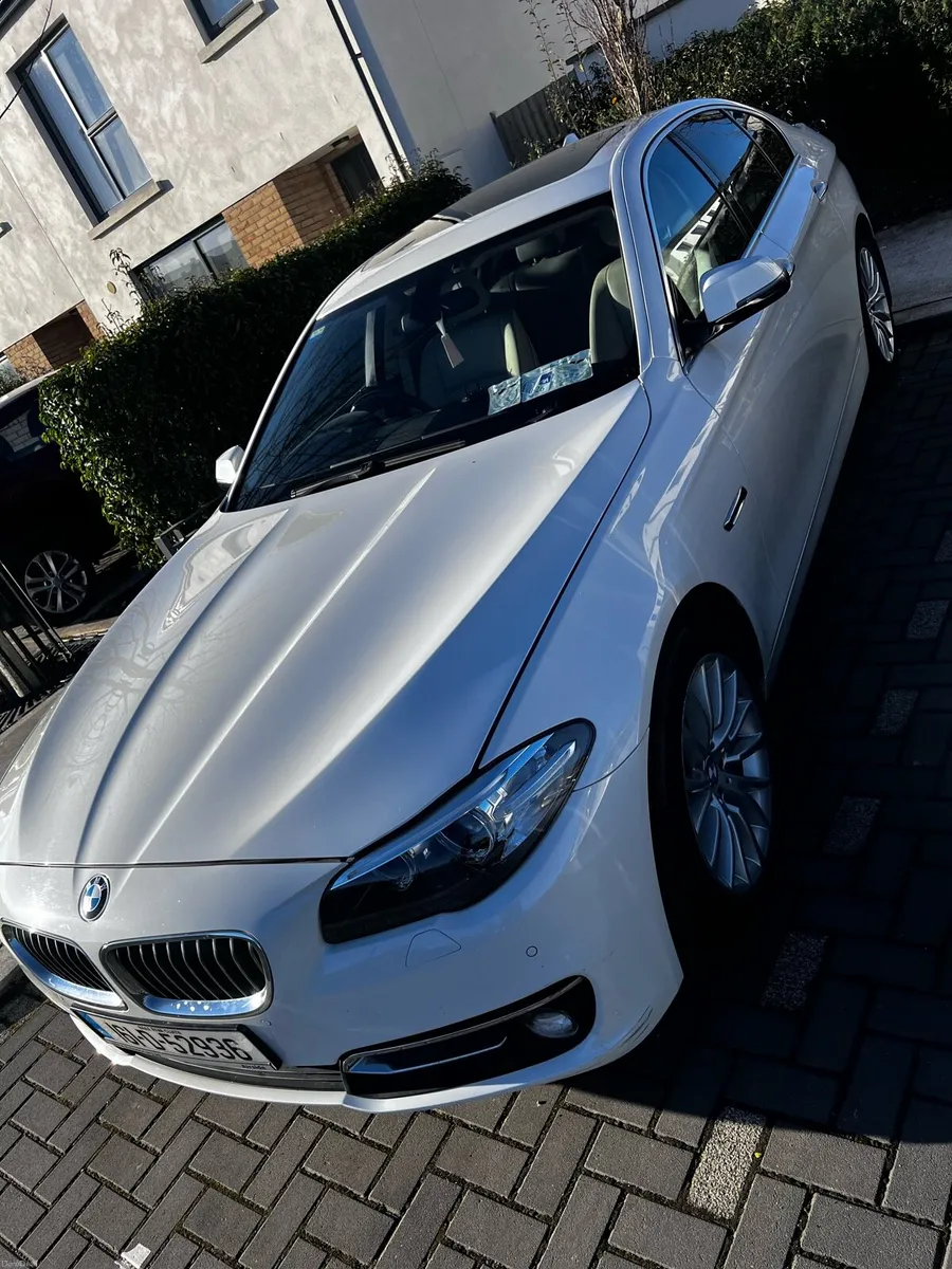 2016 BMW 520d Luxury Model – Automatic- low KM - Image 2