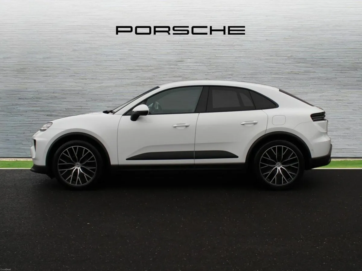 Porsche Macan Electric - Image 4