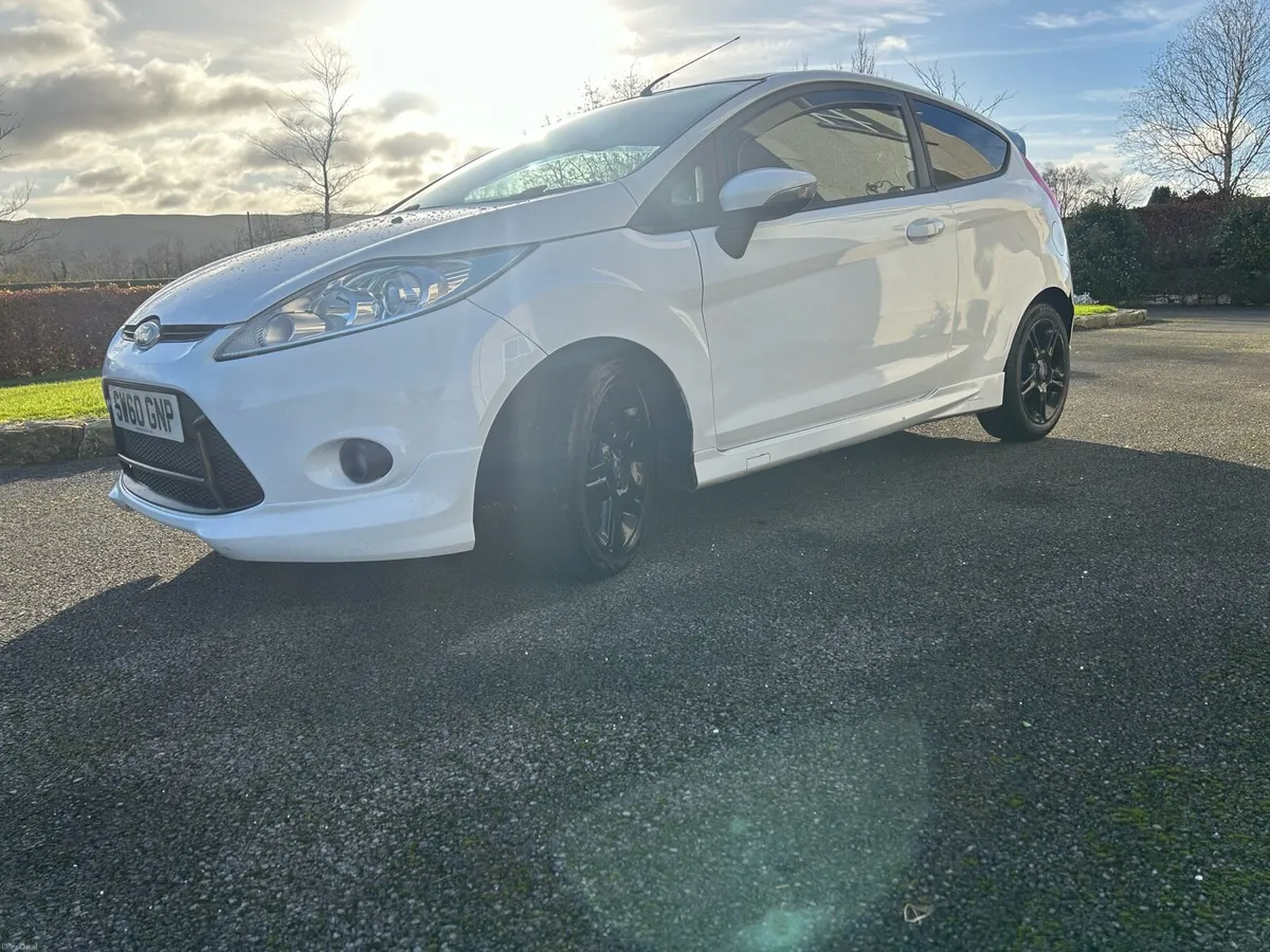 Ford Fiesta - Image 4