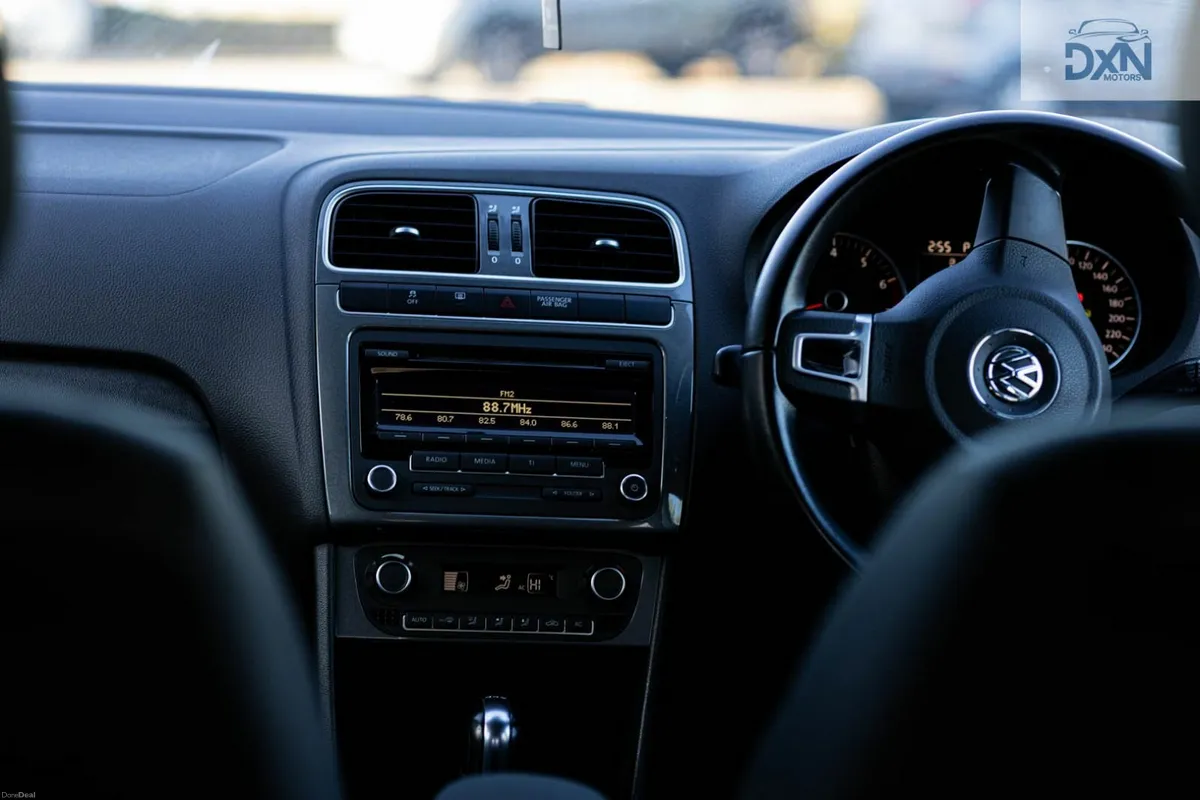 Volkswagen Polo 2012 67000 KM - Image 2