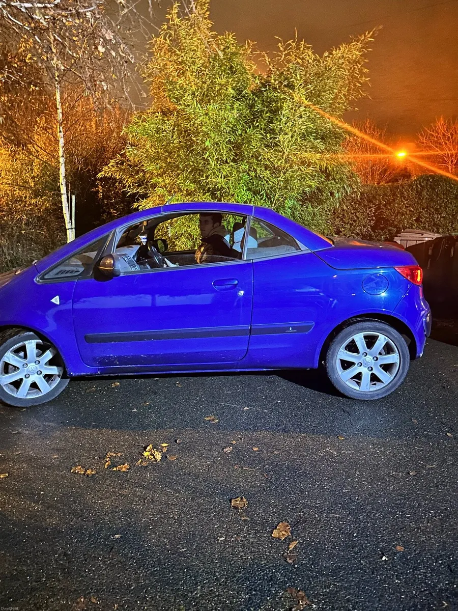 Convertible Mitibishi Colt CZC - Image 2