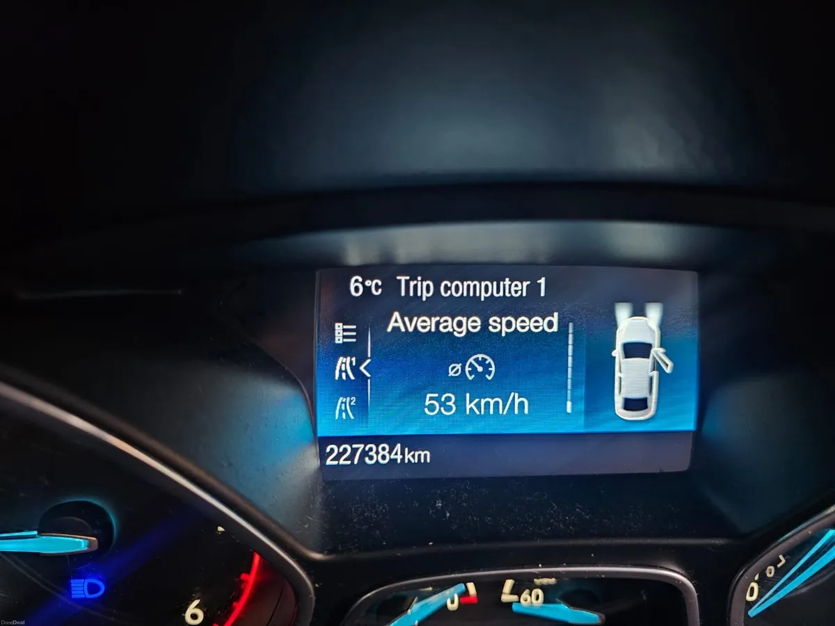 Ford Focus 2017 - Image 2