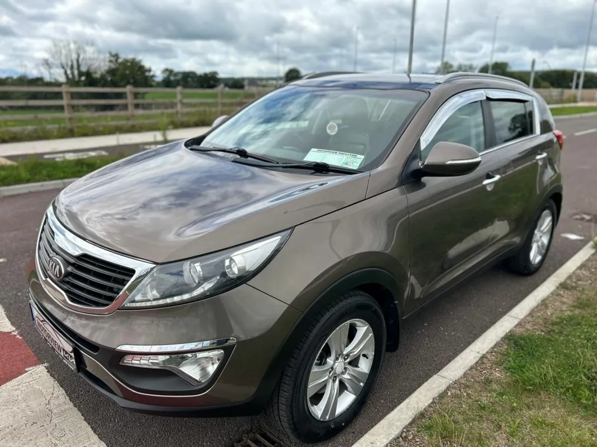 Kia Sportage 1.7D IMMACULATE CONDITION, LIKE NEW F - Image 4
