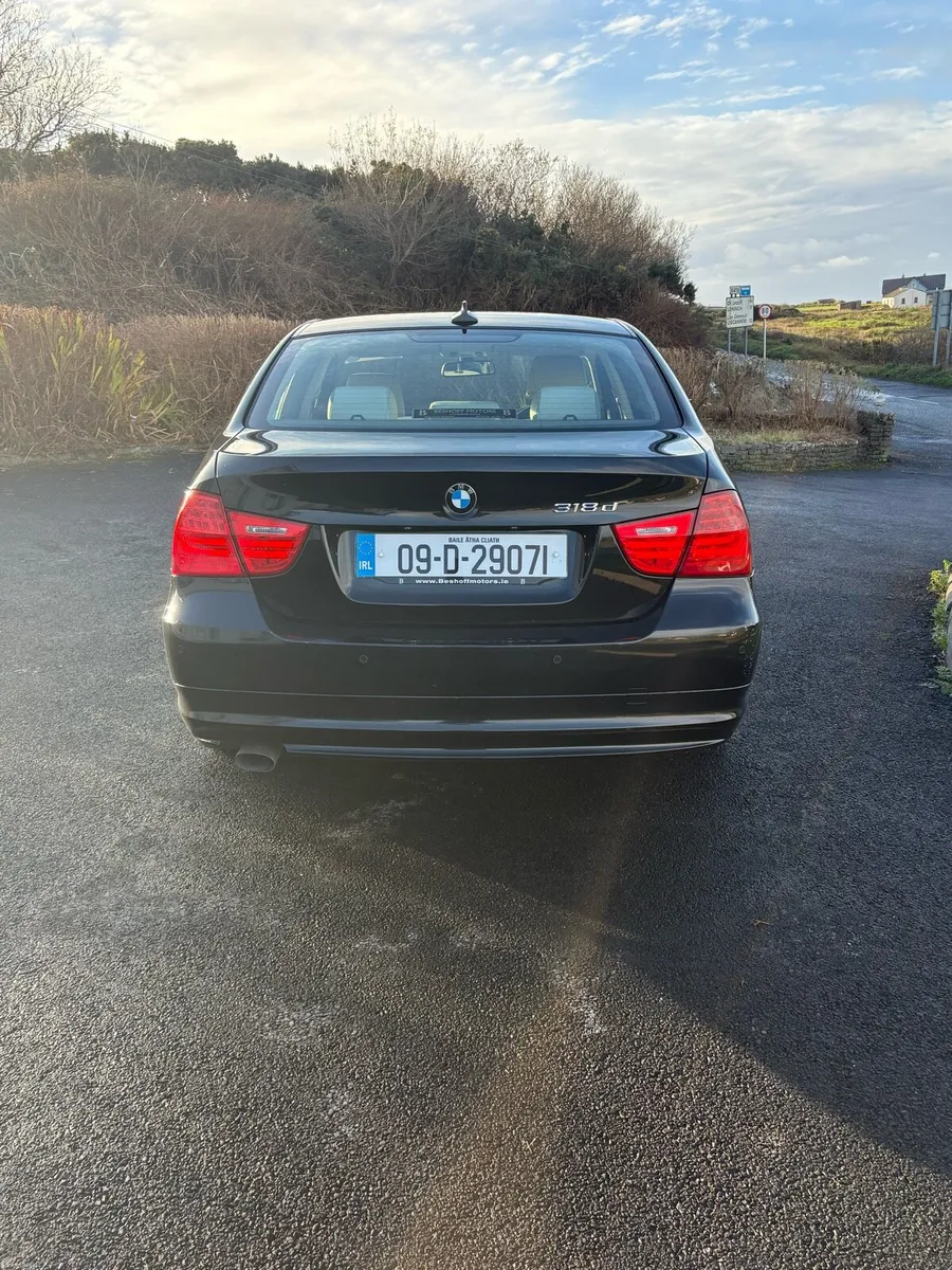 BMW 3 Series 318D SE Automatic VERY LOW MILEAGE - Image 2