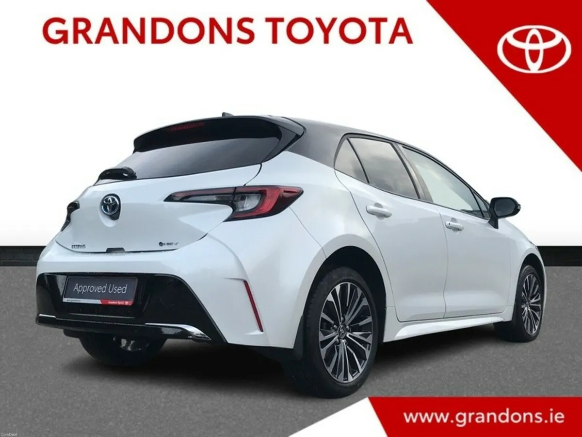 Toyota Corolla LUNA SPORT HATCHBACK - GRANDONS - Image 2