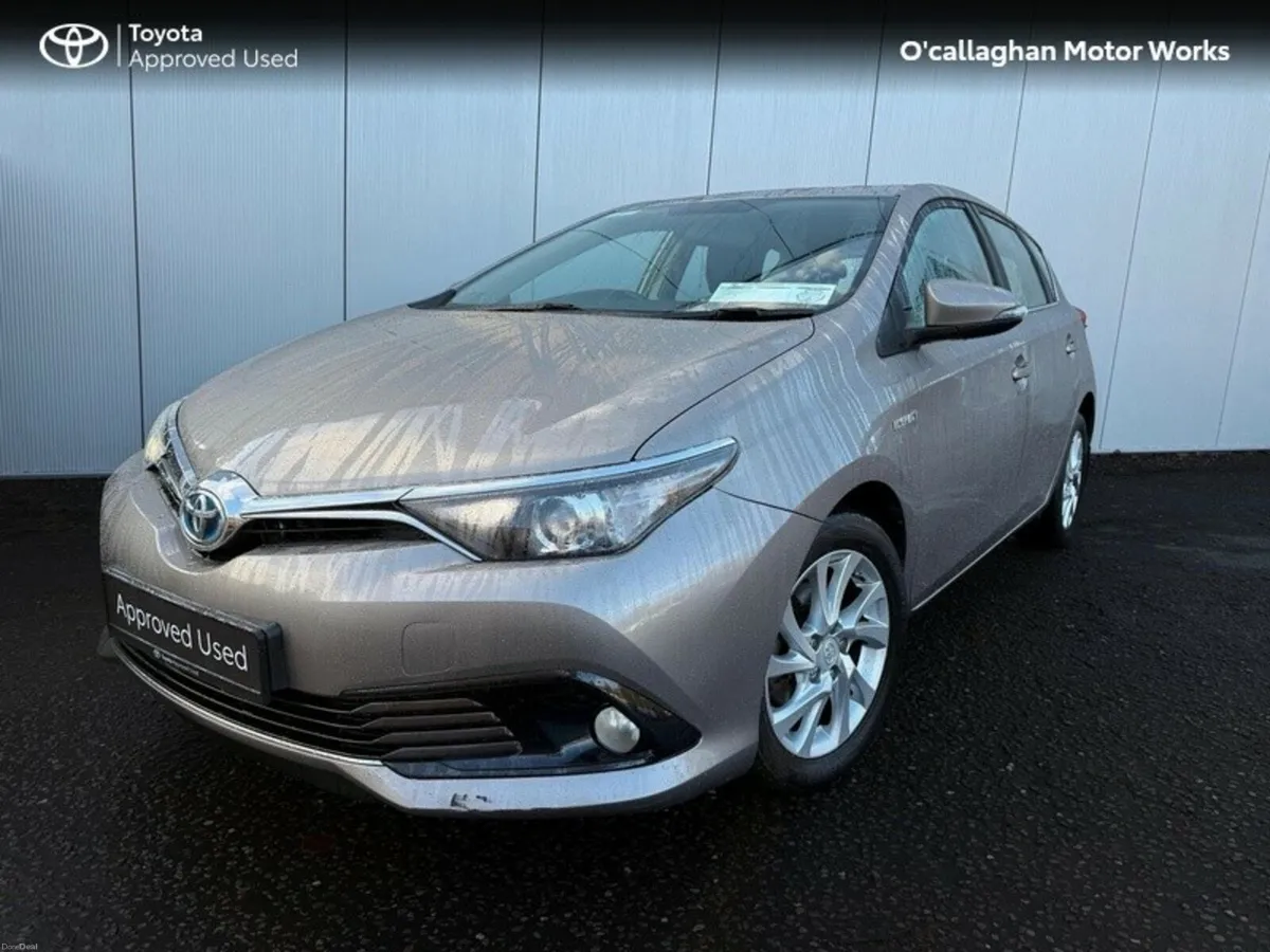 Toyota Auris 1.8 HYBRID LUNA 4DR AUTO - Image 2