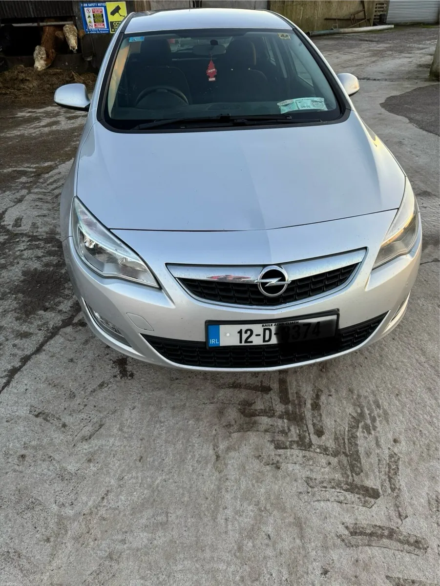 2012 opel Astra - Image 2