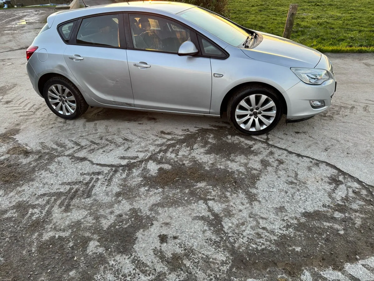 2012 opel Astra - Image 3