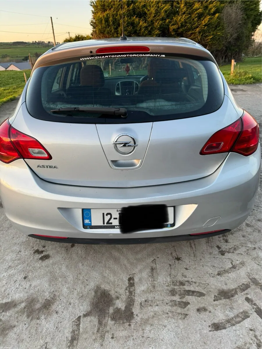2012 opel Astra - Image 4