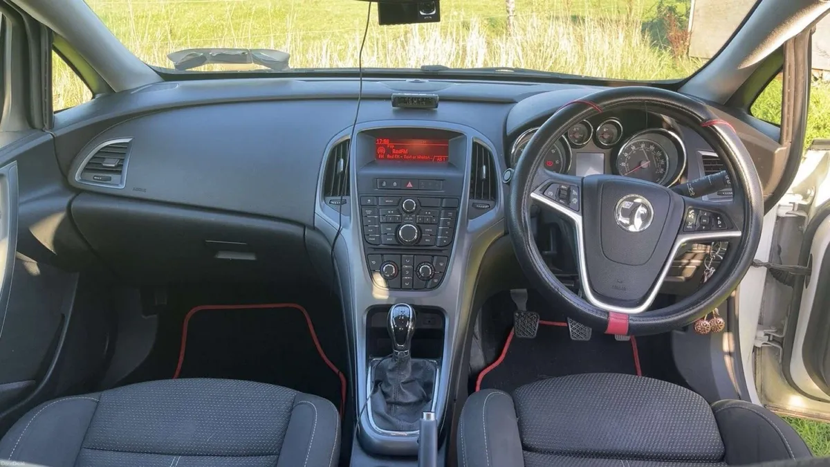 Vauxhall Astra - Image 4