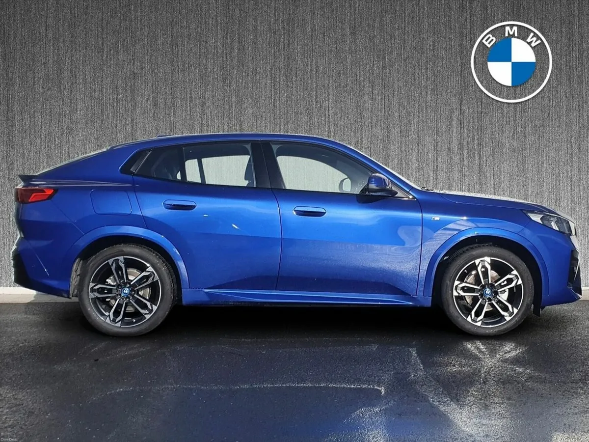BMW iX2 eDrive20 M Sport - Image 3